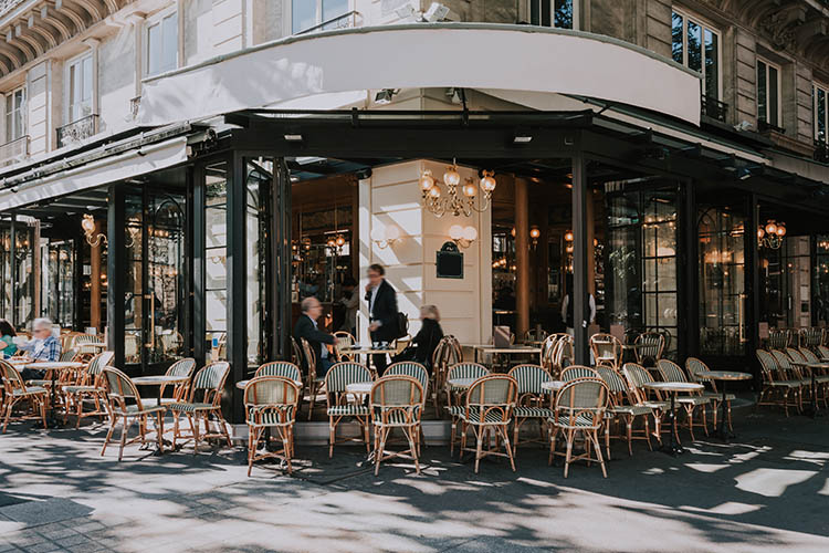 Restaurant Français Dieulefit Quels sont les menus dégustations et les accords mets-vins proposés dans les restaurants ? Dieulefit