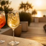 aperol st germain spritz sur terrasse coucher de soleil